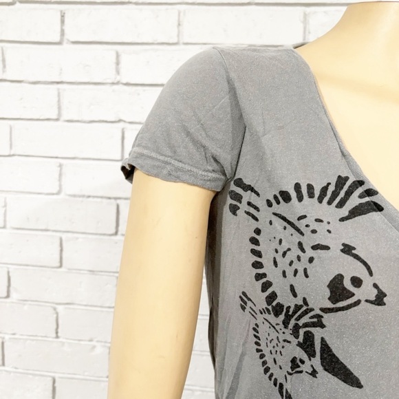 Urban Outfitters Hometown Heroes Graphic Tee - Picture 8 of 15